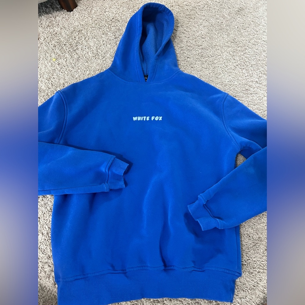 White fox sweatshirt